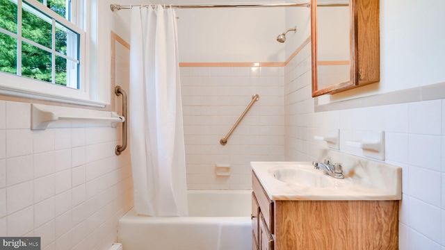 21 BELMONT SQ, Doylestown, PA 18901