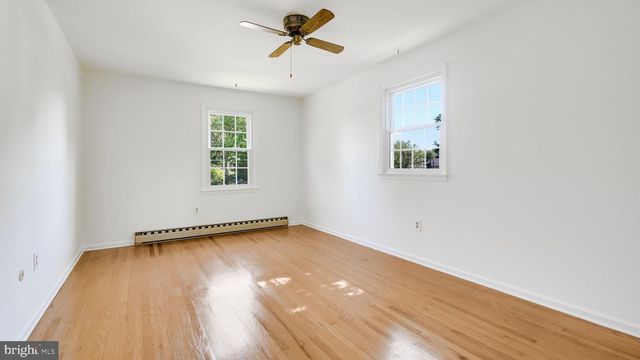 21 BELMONT SQ, Doylestown, PA 18901