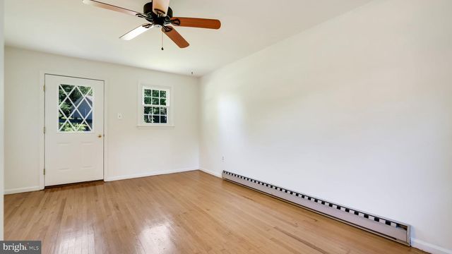21 BELMONT SQ, Doylestown, PA 18901