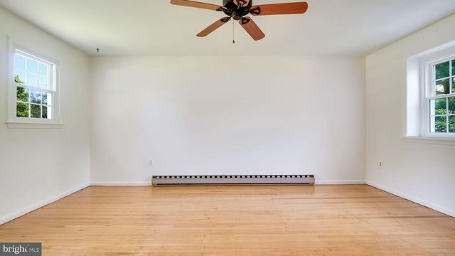 21 BELMONT SQ, Doylestown, PA 18901
