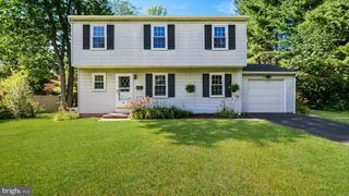 21 BELMONT SQ, Doylestown, PA 18901