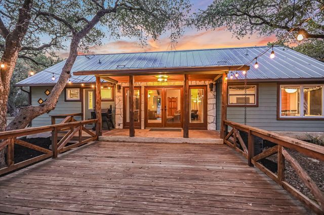 200 WINDMILL OAKS DR, Wimberley, TX 78676