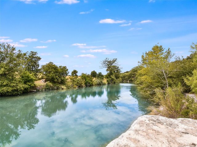 200 WINDMILL OAKS DR, Wimberley, TX 78676