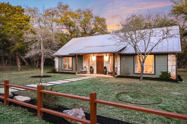 200 WINDMILL OAKS DR, Wimberley, TX 78676