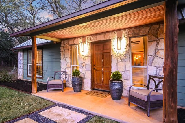 200 WINDMILL OAKS DR, Wimberley, TX 78676