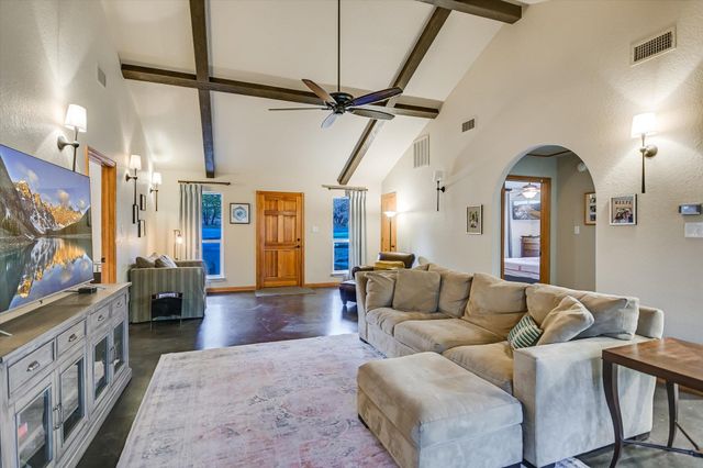 200 WINDMILL OAKS DR, Wimberley, TX 78676