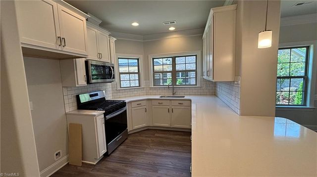 1040 Beechcraft Drive, Mebane, NC 27302