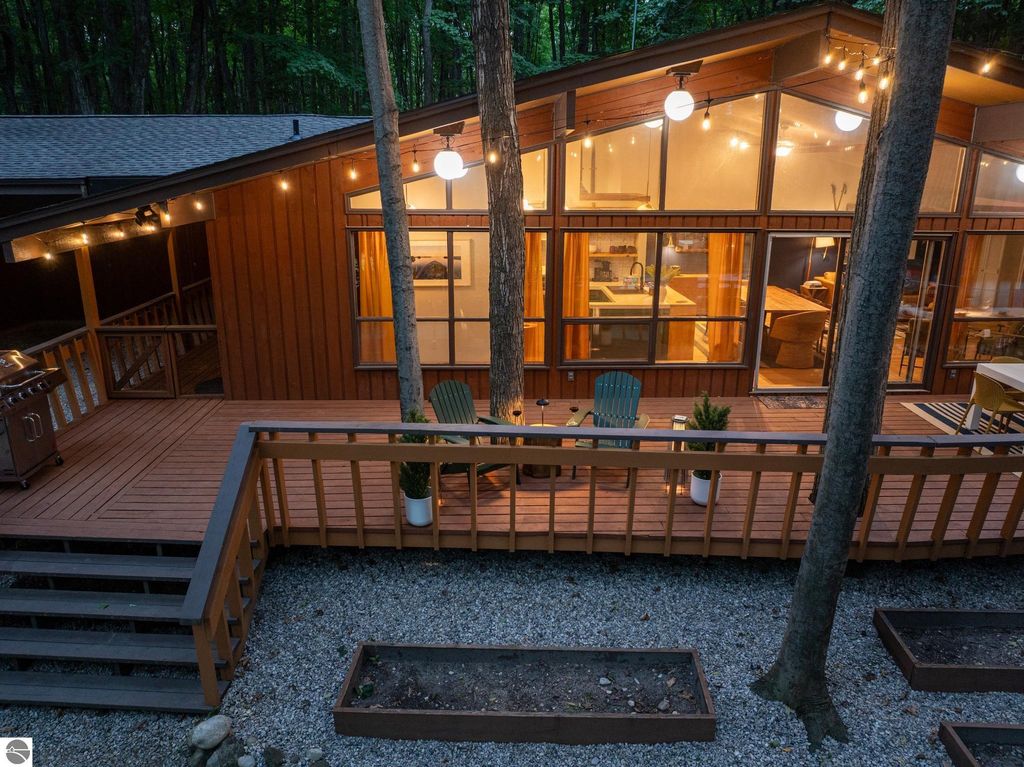 Image 4 of property listing at 5811 East Village Drive, Bellaire, MI 49615