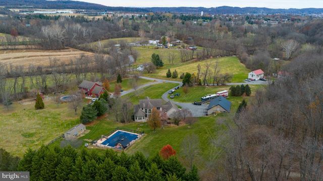 530 BAIRS MILL RD, Wrightsville, PA 17368