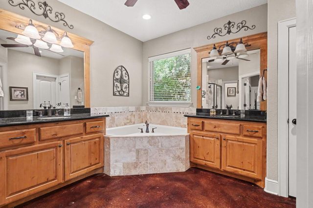 19002 Timberlake Oaks Drive, Tomball, TX 77377