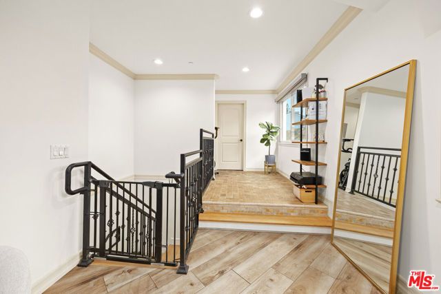 272 N Chester Avenue 101, Pasadena, CA 91106