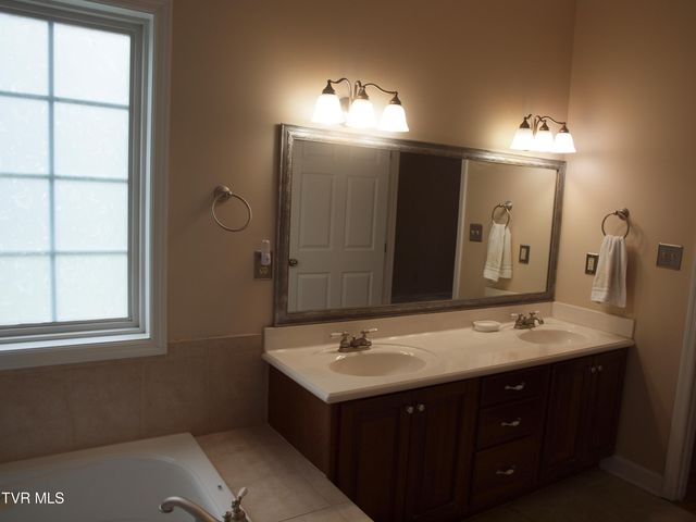20115 Vances Mill Road A, Abingdon, VA 24211