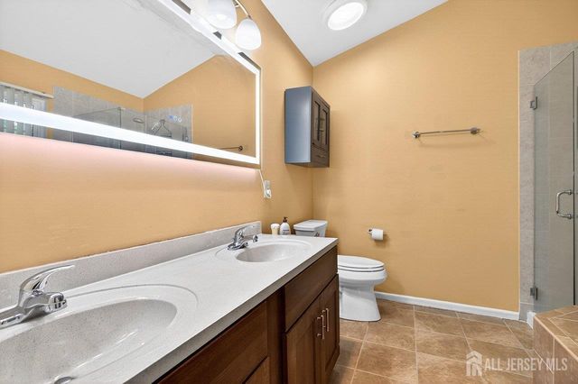 64 Ashford Drive, Plainsboro, NJ 08536
