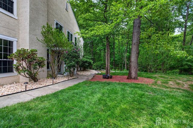 64 Ashford Drive, Plainsboro, NJ 08536