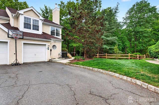 64 Ashford Drive, Plainsboro, NJ 08536