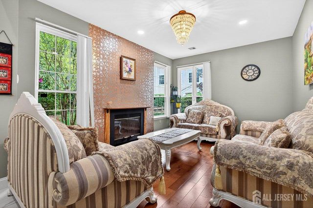 64 Ashford Drive, Plainsboro, NJ 08536