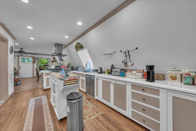 475 Lost Creek Rd, Lynchburg, TN 37352