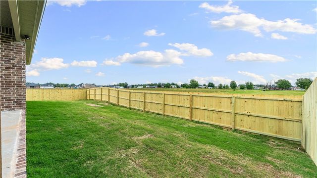 732 Jenison Road, Tontitown, AR 72762