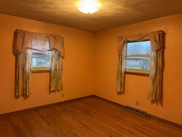 2411 E West Hart Road, Beloit, WI 53511