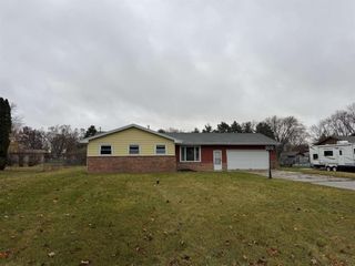 2411 E West Hart Road, Beloit, WI 53511