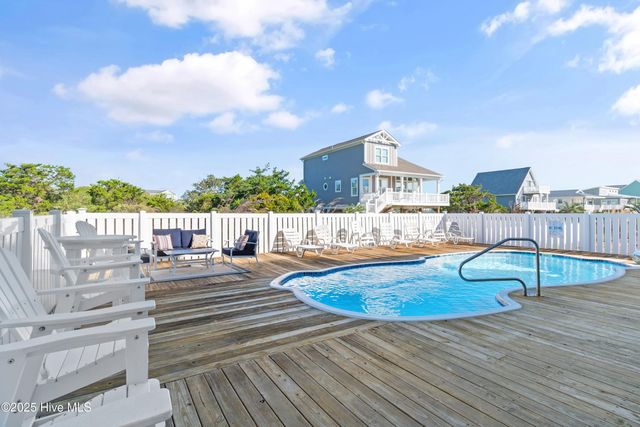 344 Ocean Boulevard W, Supply, NC 28462