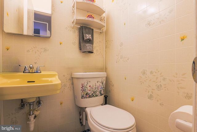 6649 CHIPPEWA DR, Baltimore, MD 21209