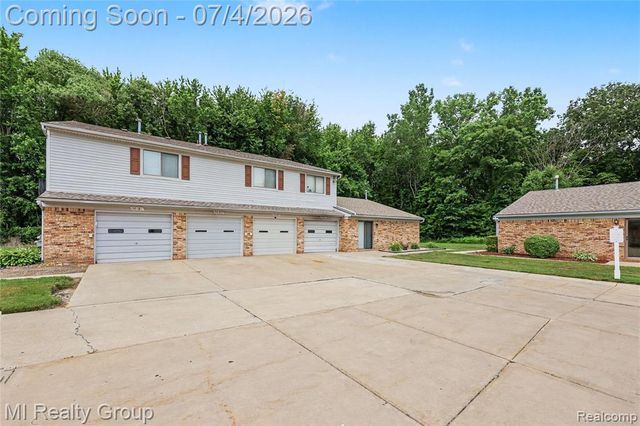 50187 N Jimmy Court, Chesterfield, MI 48047