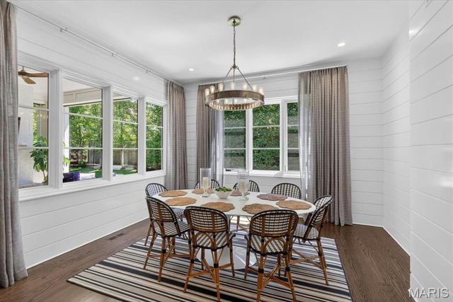 136 N Brentwood Boulevard, Clayton, MO 63105