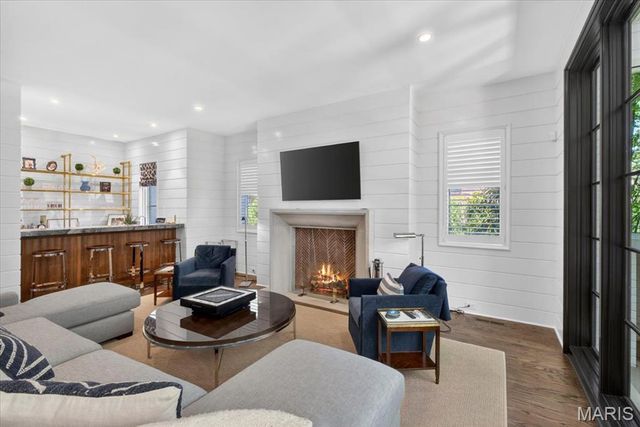 136 N Brentwood Boulevard, Clayton, MO 63105