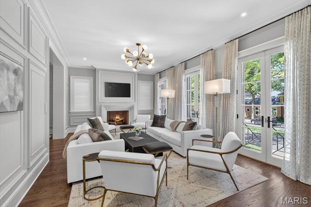 136 N Brentwood Boulevard, Clayton, MO 63105