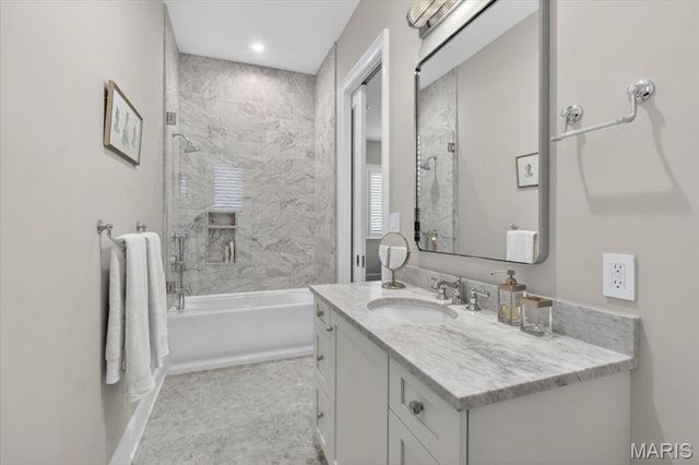 136 N Brentwood Boulevard, Clayton, MO 63105
