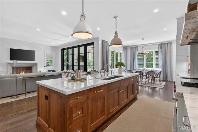 136 N Brentwood Boulevard, Clayton, MO 63105