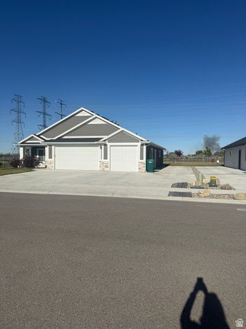 2249 S 3150 W, West Haven, UT 84401