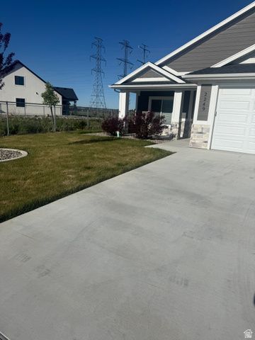 2249 S 3150 W, West Haven, UT 84401