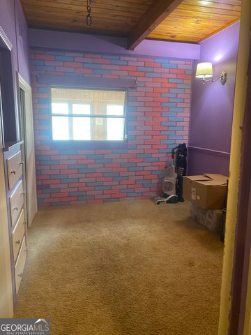 185 E Lakeview Drive NE, Milledgeville, GA 31061