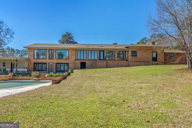185 E Lakeview Drive NE, Milledgeville, GA 31061