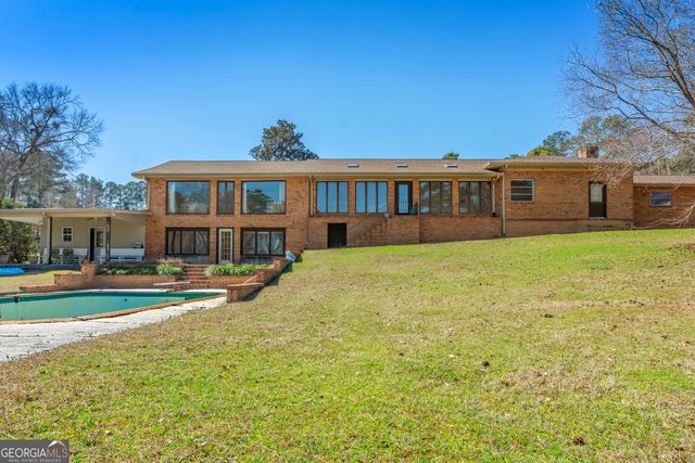 185 E Lakeview Drive NE, Milledgeville, GA 31061