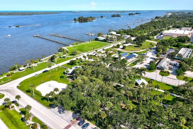 449 Tunison Lane, Sebastian, FL 32958