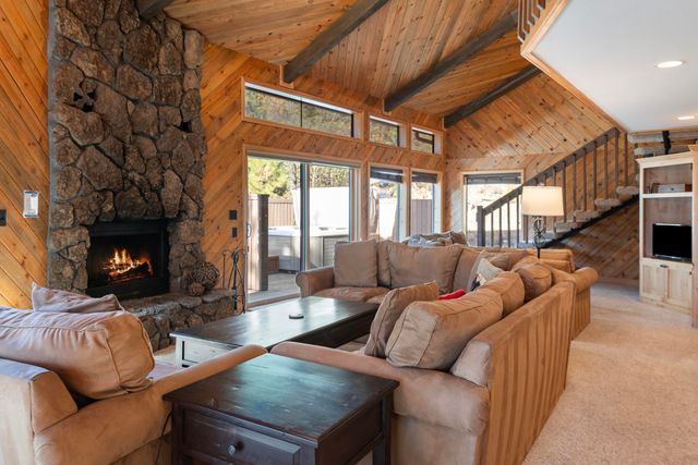 17905 Rhododendron Lane, Sunriver, OR 97707