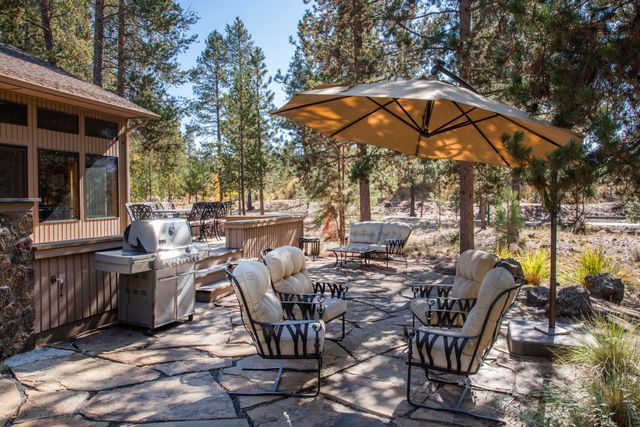 17905 Rhododendron Lane, Sunriver, OR 97707
