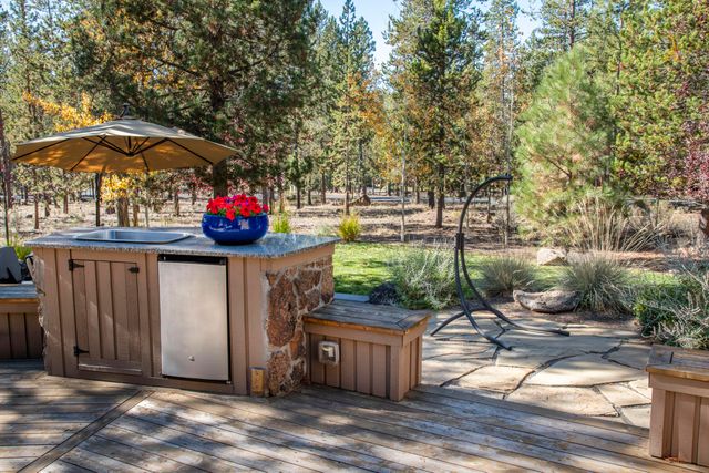 17905 Rhododendron Lane, Sunriver, OR 97707