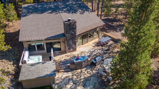 17905 Rhododendron Lane, Sunriver, OR 97707