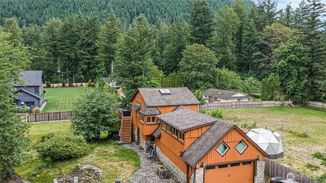 10708 428th Avenue SE, North Bend, WA 98045