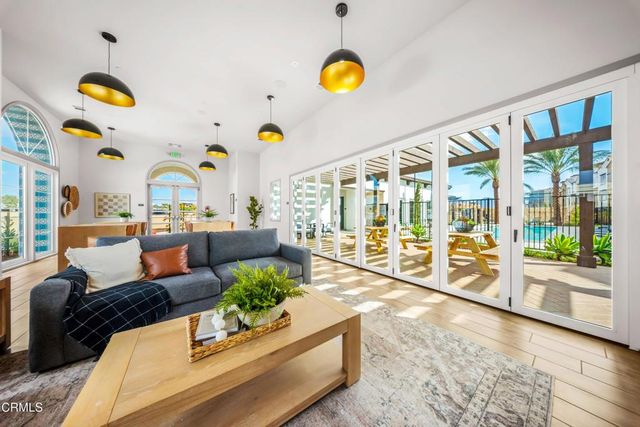 2870 Via Dolomito, Camarillo, CA 93012