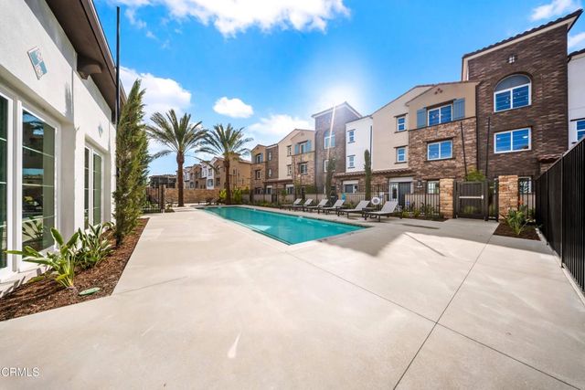 2870 Via Dolomito, Camarillo, CA 93012