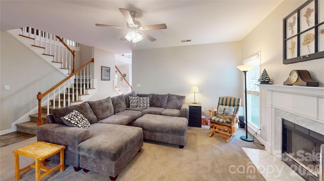 1606 Thornblade Ridge Drive, Matthews, NC 28105