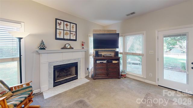 1606 Thornblade Ridge Drive, Matthews, NC 28105