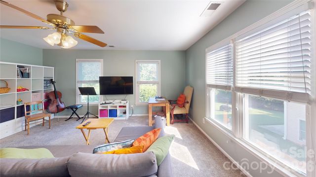 1606 Thornblade Ridge Drive, Matthews, NC 28105
