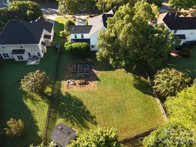 1606 Thornblade Ridge Drive, Matthews, NC 28105