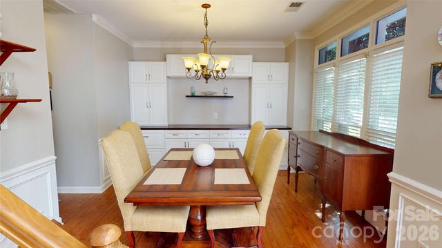 1606 Thornblade Ridge Drive, Matthews, NC 28105